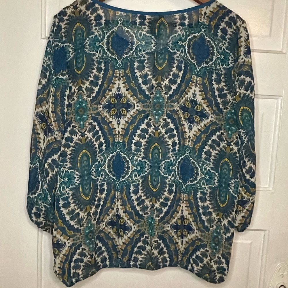 Jules and Leopold Sheer Blue Design Wispy Top w/ Open Keyhole & Bishop Sleeve - Picture 6 of 9